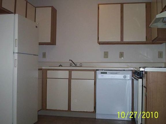 4th image of 4221 Kathryn Pl