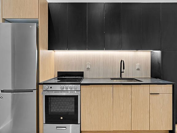 5th image of 242 W 132nd St #3B