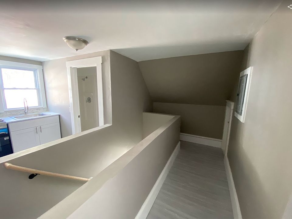 2nd image of 260 Lake St #3