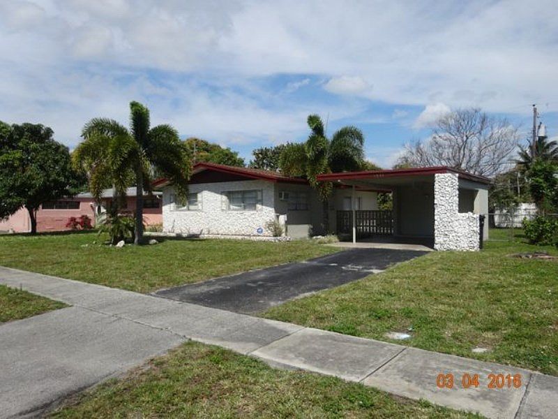 1st image of 4511 NW 32nd Ct