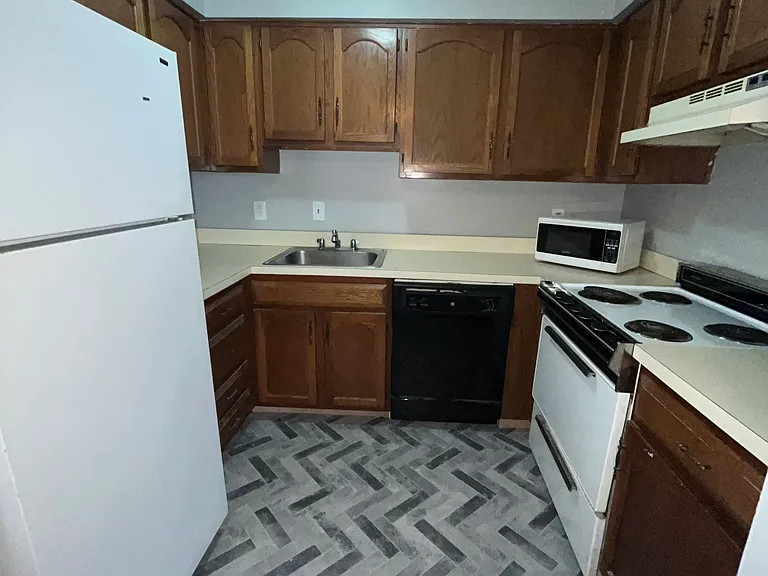169 Parker Ave #B — Photo 7