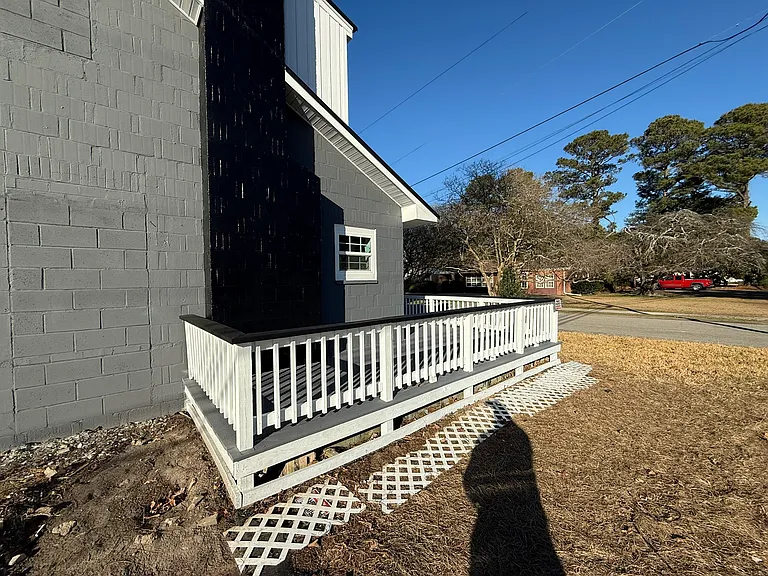 221 E Plank Rd — Photo 37