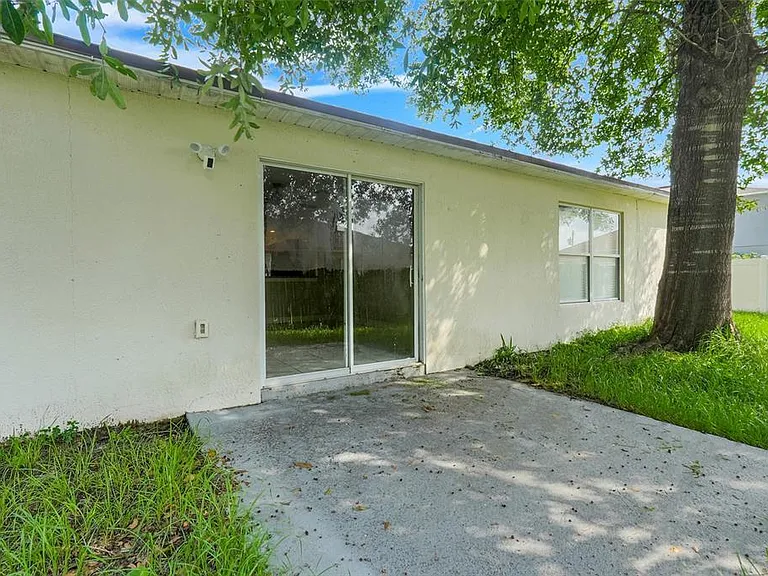 810 Valnera Ct — Photo 26