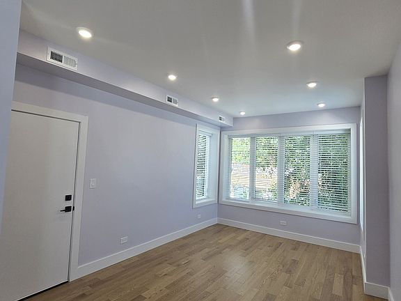 2nd image of 2807 W Touhy Ave #1