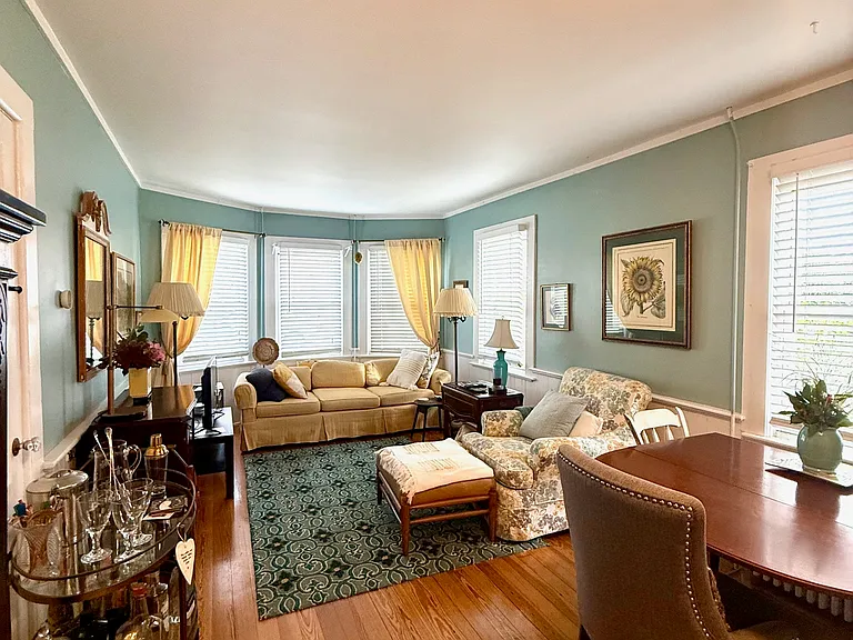 17 Dixon St #1 — Photo 7