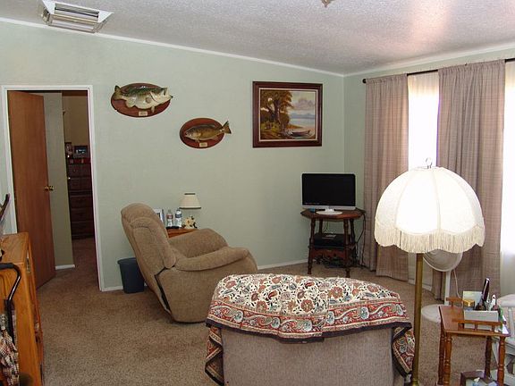4th image of 553 W Kanab Creek Dr