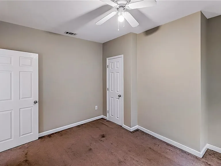 615 Price St — Photo 22