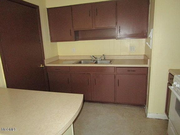 4th image of 3613 Reynosa Dr