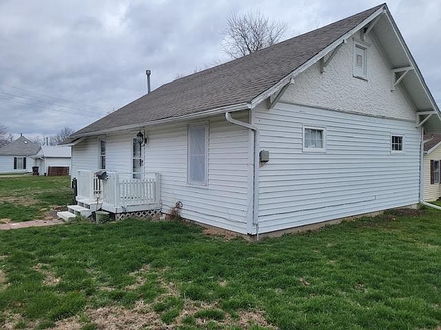1st image of 712 W Link St