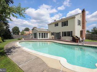1 Roslyn Ct, Marlton, NJ 08053