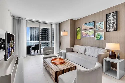 1803 S Ocean Dr #ID1540434P Photo 1
