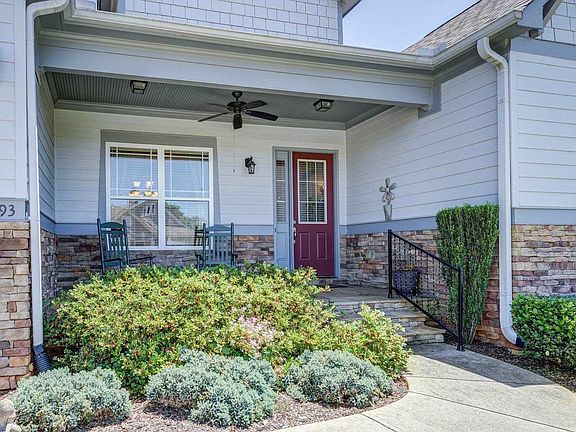 2nd image of 1093 Creekwood Cir