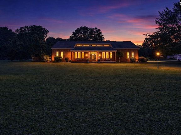 4th image of 2817 Cains Mill Rd