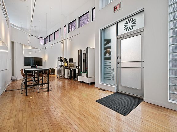 4th image of 740 N Ogden Ave Ste 1