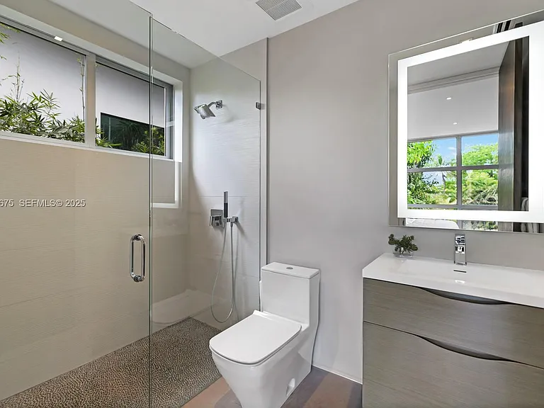 1379 N Venetian Way — Photo 42