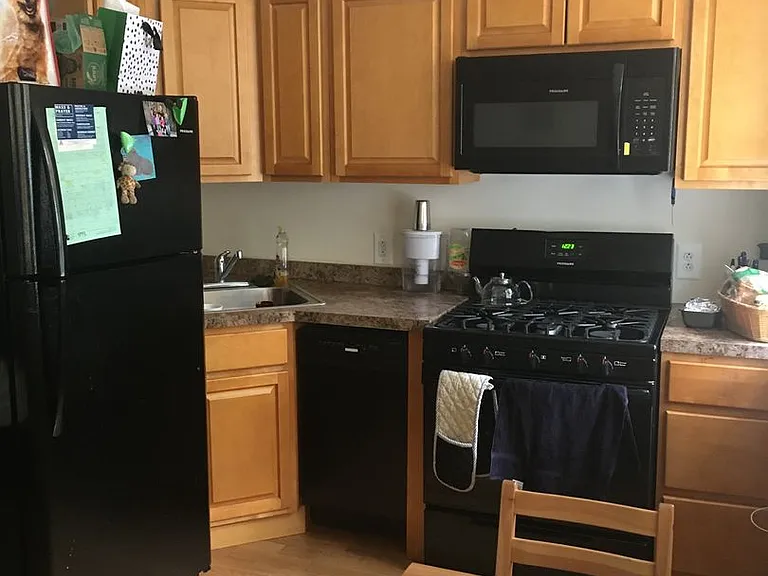 Sherwood Court Apartments — Photo 31