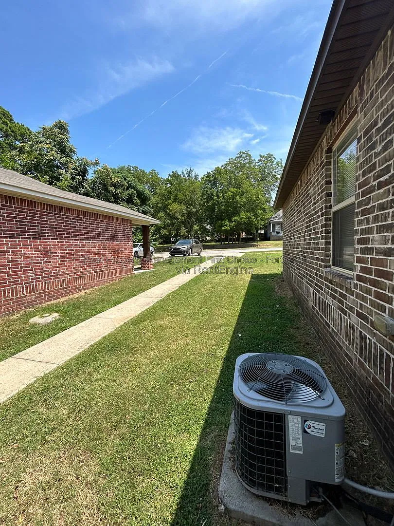2 bed, 2.0 bath, 900 sqft, $900 — Photo 3