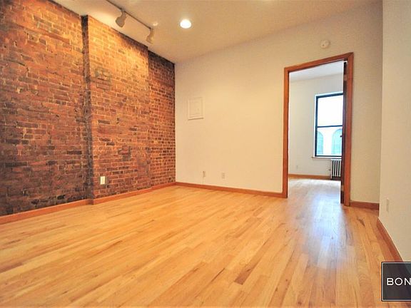 2nd image of 1435 1st Ave APT 3RS