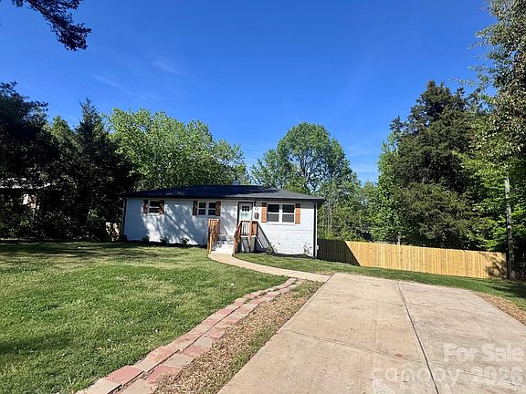 3rd image of 533 Frank Dr