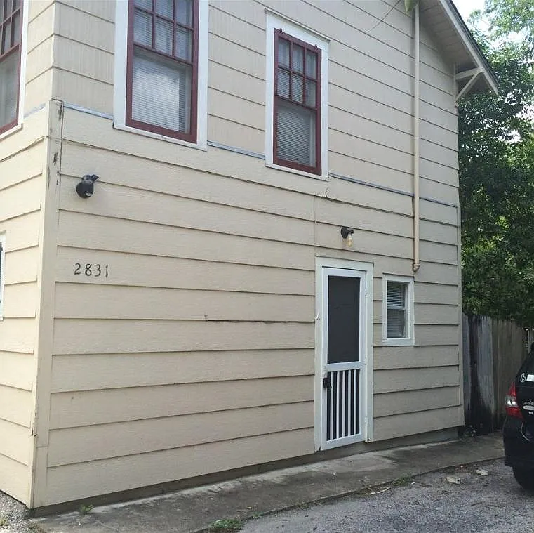 Photo 1 of 11 - 2831 Pearl St #2 - Austin, TX Primary Photo - 2831 Pearl St #2