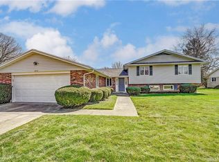 2210 Springmill Rd, Dayton, OH 45440