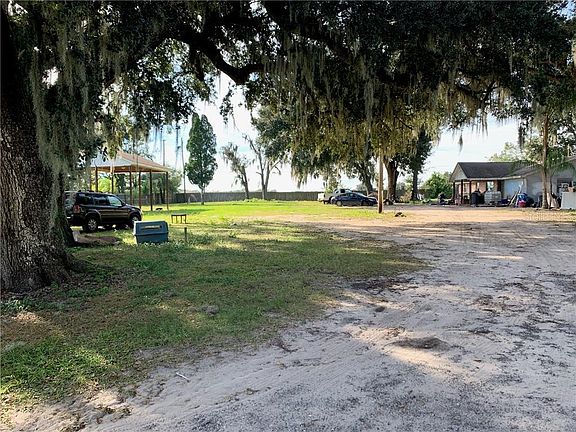 3rd image of 5031 Lanson Creek Ln