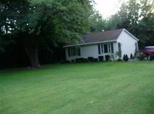 7456 Bronson Rd, Olmsted Township, OH 44138