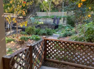 825 W Anapamu St #B, Santa Barbara, CA 93101