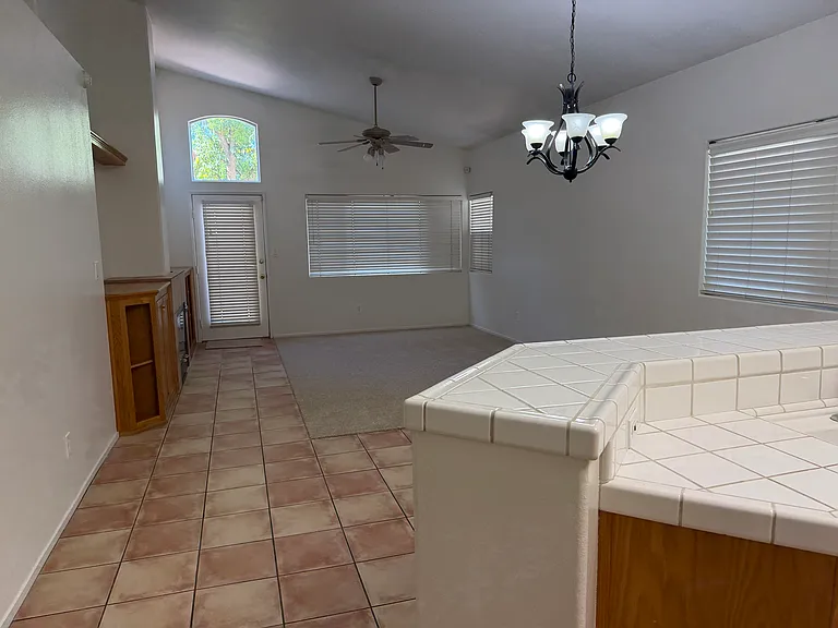 8404 Persimmon Dr — Photo 5