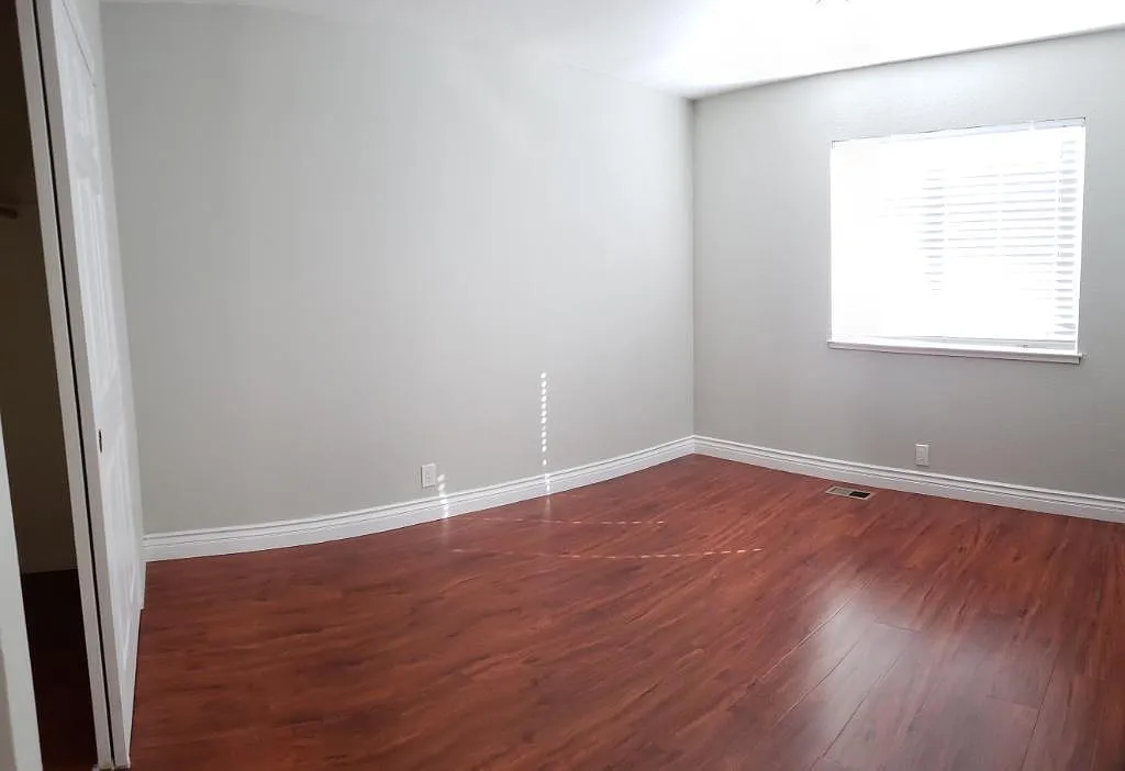 4 bed, 2.5 bath, 2219 sqft, $5,350 — Photo 3