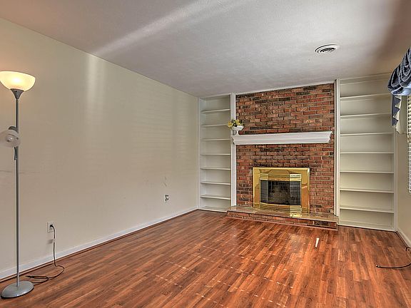 4th image of 13 Quillen Dr