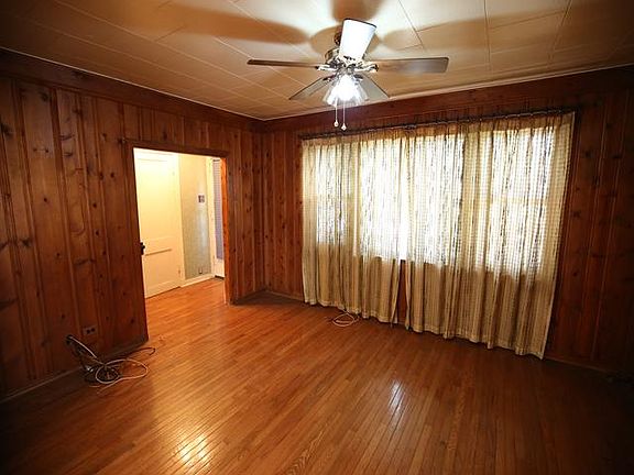 5th image of 1336 Lincoln Ave