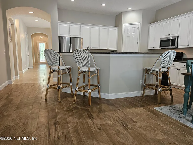 169 W Village Dr — Photo 11