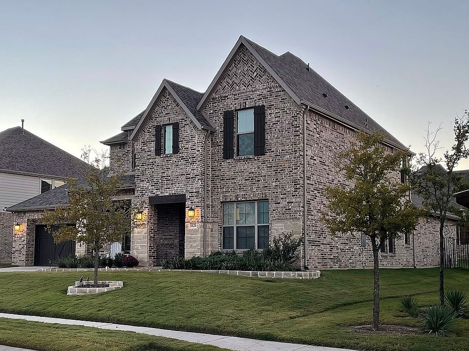 1st image of 1121 Lake Hills Trl