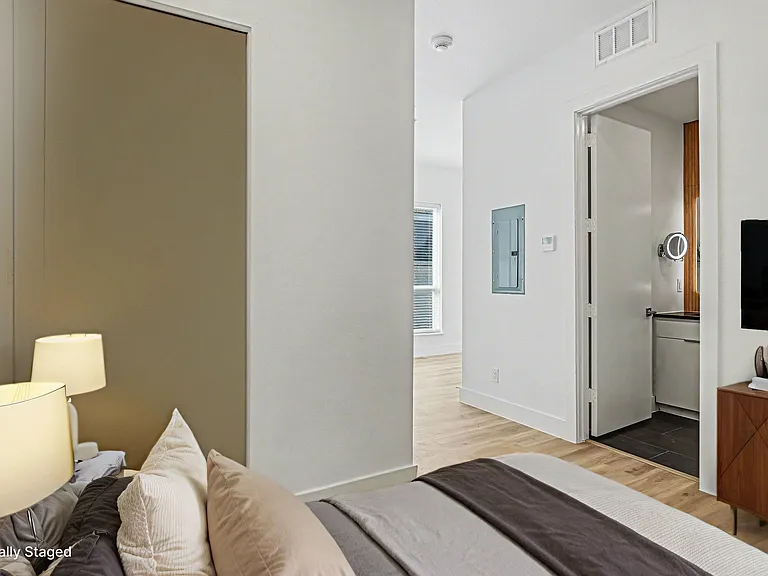 2217 N Fitzhugh Ave #205 — Photo 23