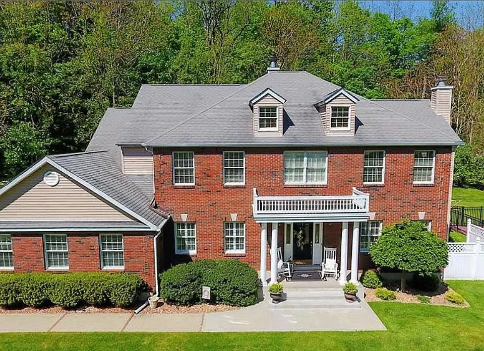 1st image of 14 Colonial Dr