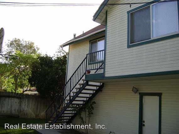 1st image of 480 S Grand St