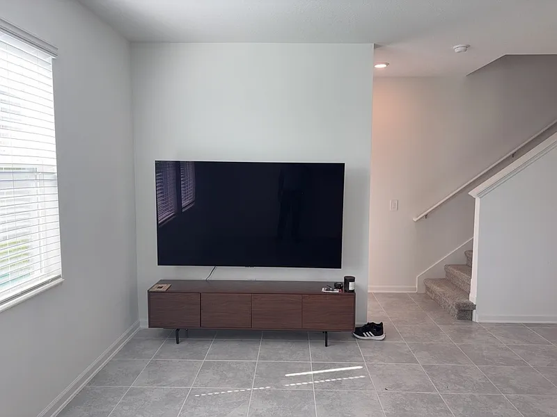 3 bed, 2.5 bath, 1800 sqft, $2,250 — Photo 2