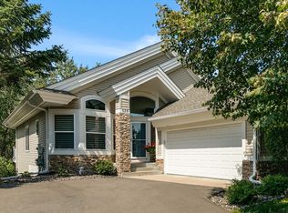 529 Wildflower Rd, Burnsville, MN 55306