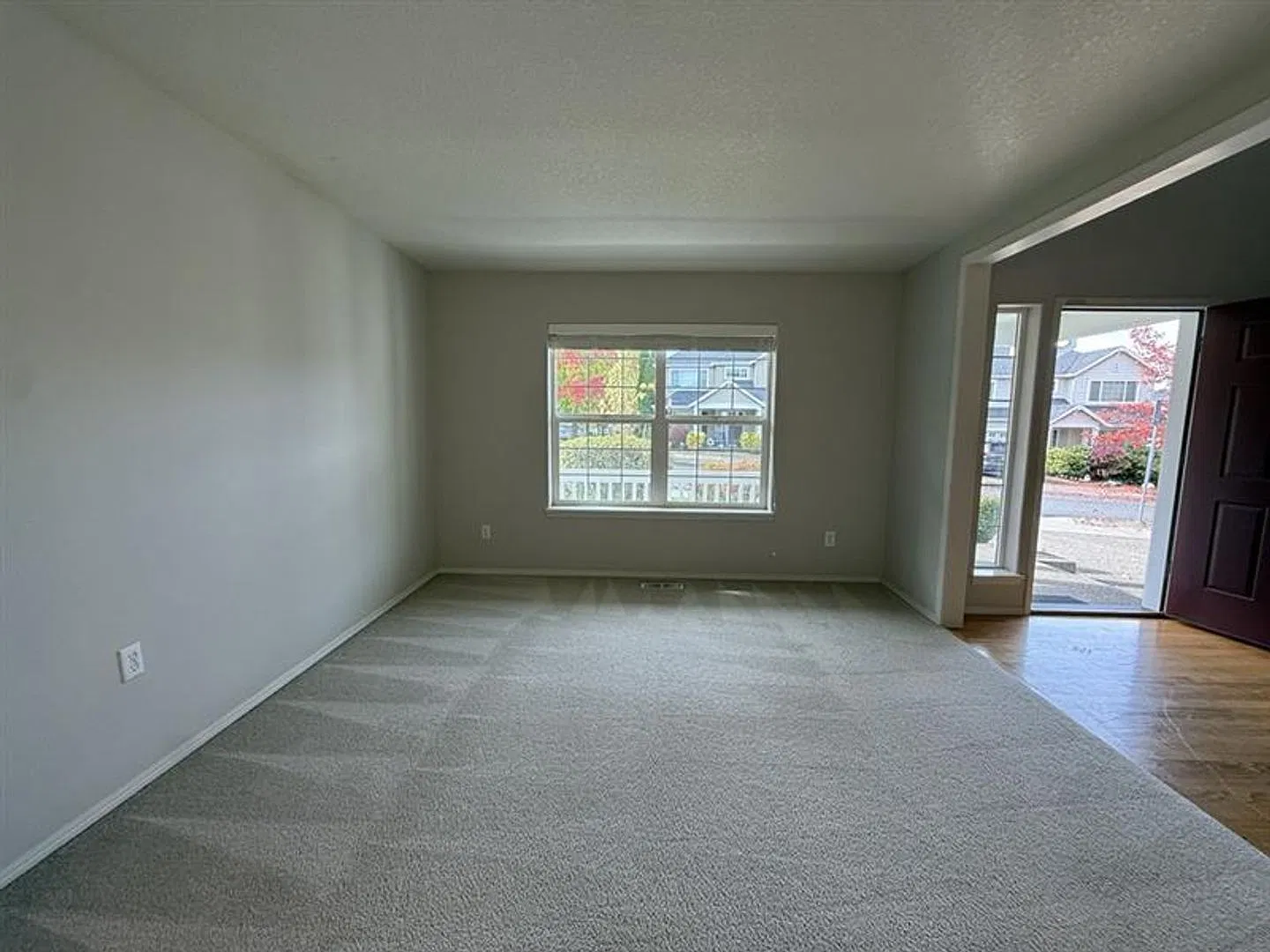 16525 Nw Talkingstick Way ~ Move-In Special $1500 Off 1st Month's Rent!! Magnificent Home With Ma... — Photo 3