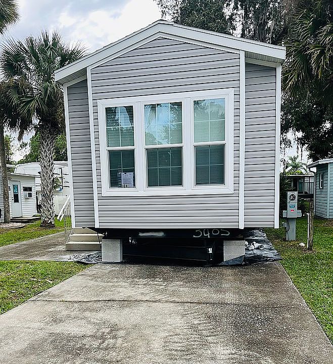 1st image of 503 Lake Dr