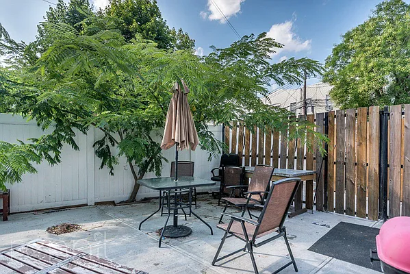 Rented by Rennit Inc. | media 14