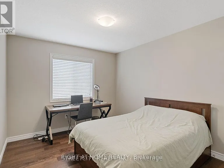 402 Tansbury St N — Photo 29