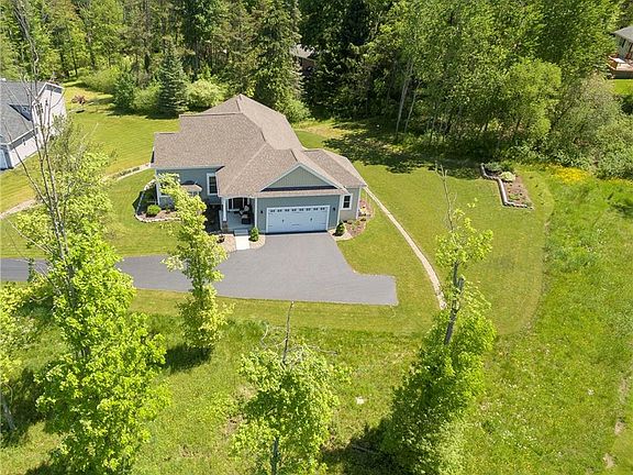 5th image of 2706 Cove Cir E