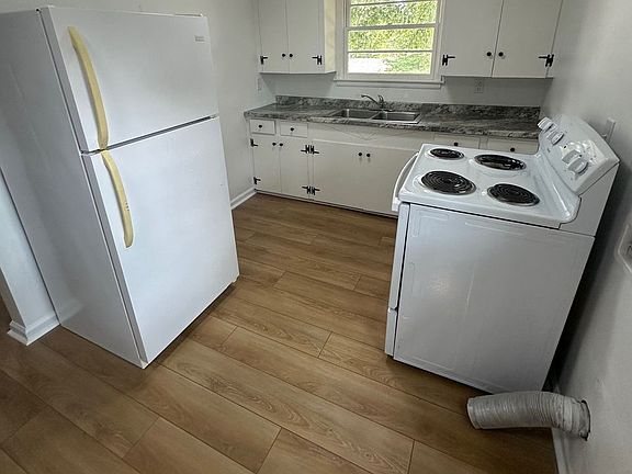 4th image of 5739 Edinboro Ave Unit B