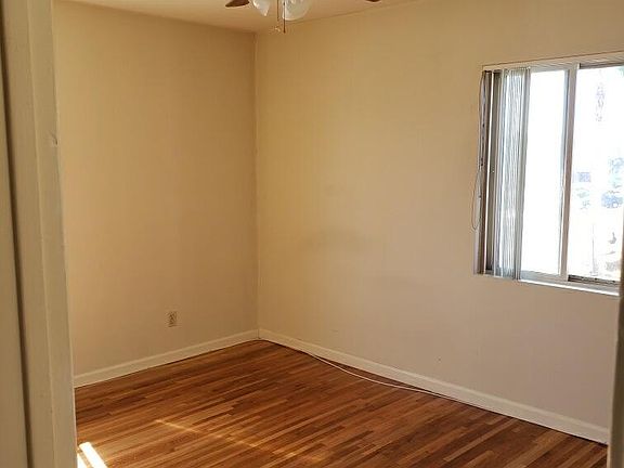 4th image of 820 Felspar St