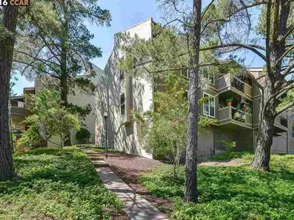 2079 Ascot Dr, Moraga, CA
