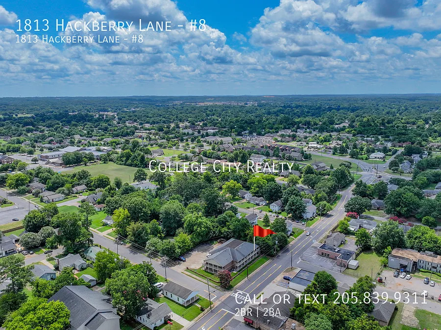 1813 hackberry Lane — Photo 3