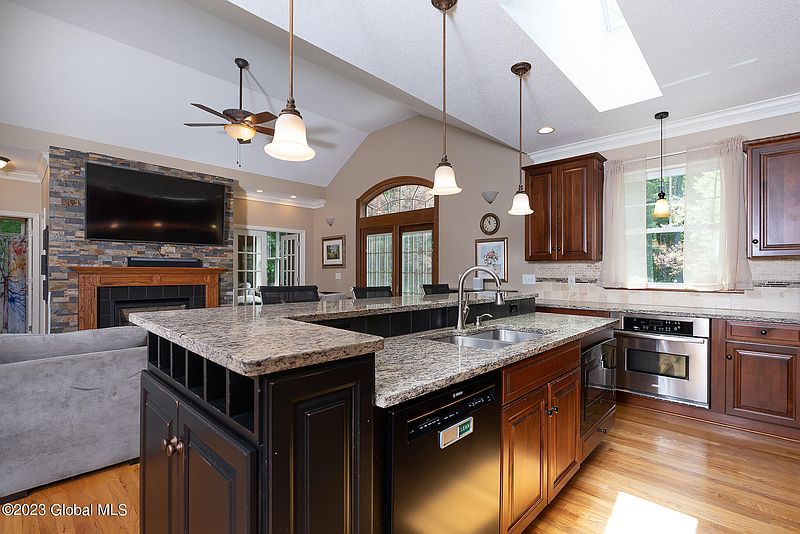5th image of 6214 Johnston Road