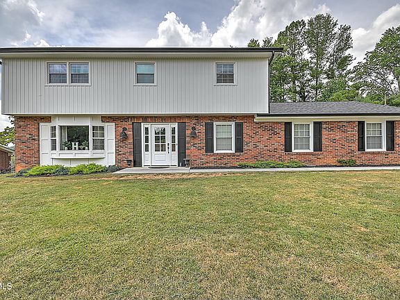 5th image of 23160 Hamlet Ln